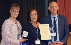 v.l.n.r.: Dr. Bettina Bongartz, Dr. Johanne Waßmuth, Prof. Bennewitz
© DGfZ