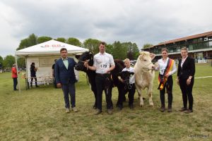 Foto (c): Carolin Nagel - Zur Bundesvorführsiegerin in der ältesten Altersklasse wurde Melissa Einemann gekürt. Jannik Kastens wurde Reservesieger Foto (c): Carolin Nagel - Zur Bundesvorführsiegerin in der ältesten Altersklasse wurde Melissa Einemann gekürt. Jannik Kastens wurde Reservesieger