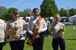 Foto (c): Carolin Nagel: Die Grand Champions 2019 sind Nadine Reitz, Anna Sophie Neitzel und Angelina Schmidt. Herzlichen Glückwunsch! Foto (c): Carolin Nagel: Die Grand Champions 2019 sind Nadine Reitz, Anna Sophie Neitzel und Angelina Schmidt. Herzlichen Glückwunsch!